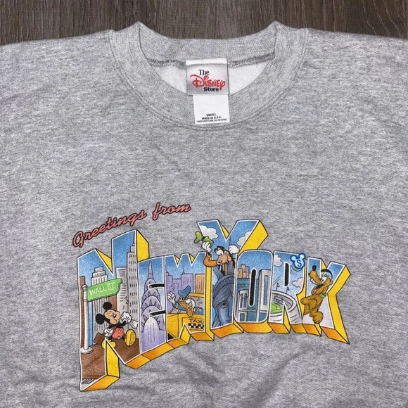 VTG Disney Store Greetings New York Mickey Mouse Small Sweatshirt USA Deadstock - Picture 2 of 9